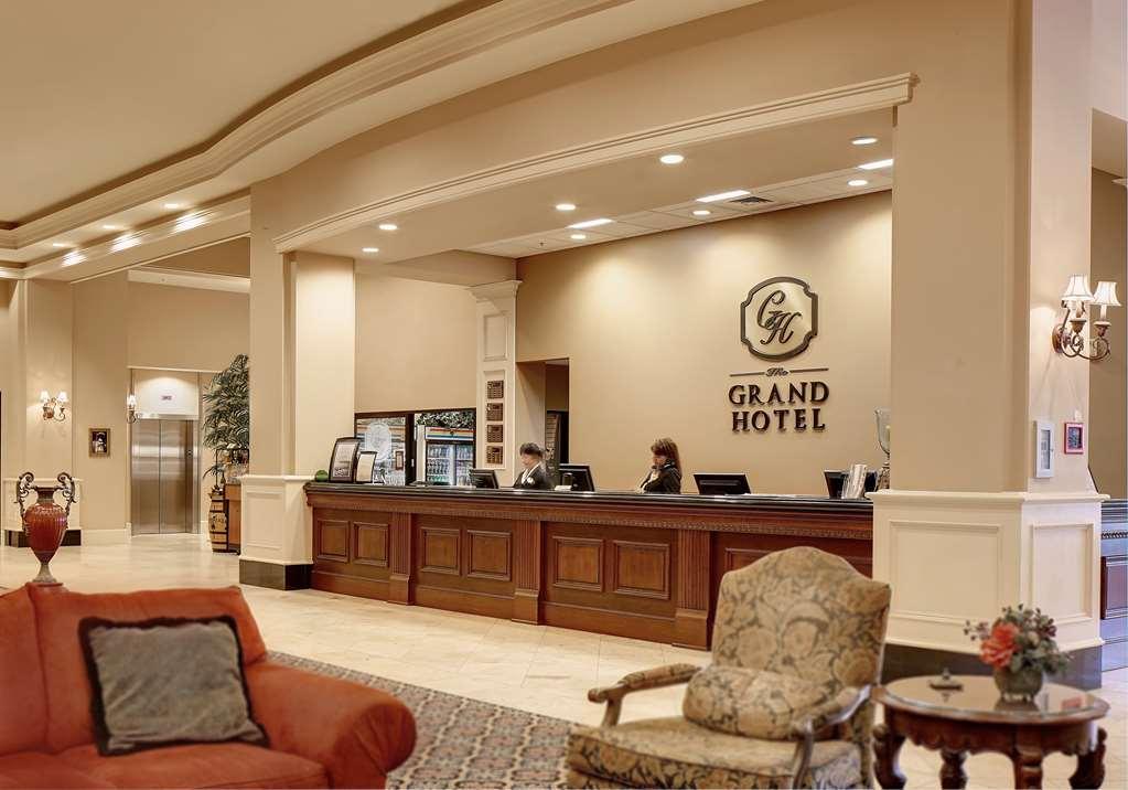 The Grand Hotel In Salem Interior foto
